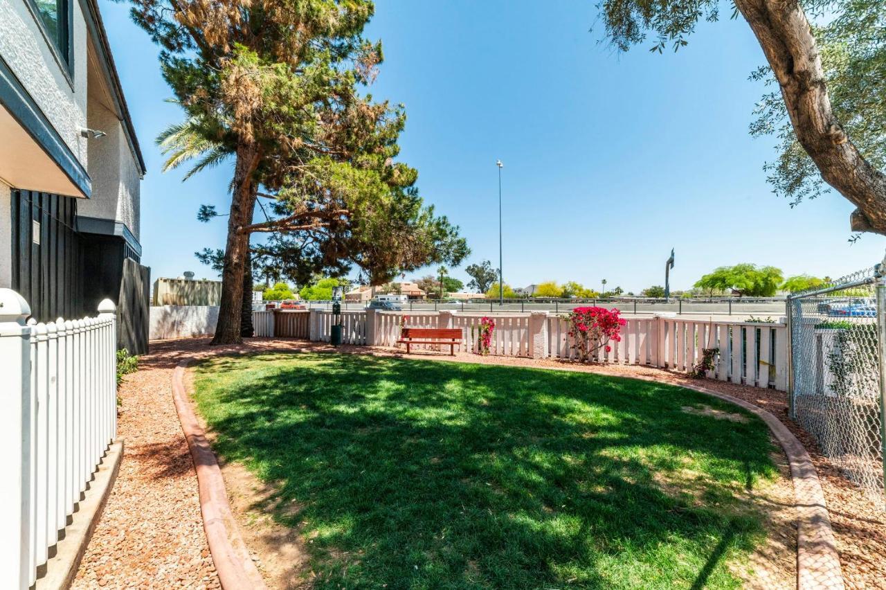 Metro Phx Upstairs 2Bd Sleeps 6 Heated Pool No Pets Allowed 피닉스 외부 사진