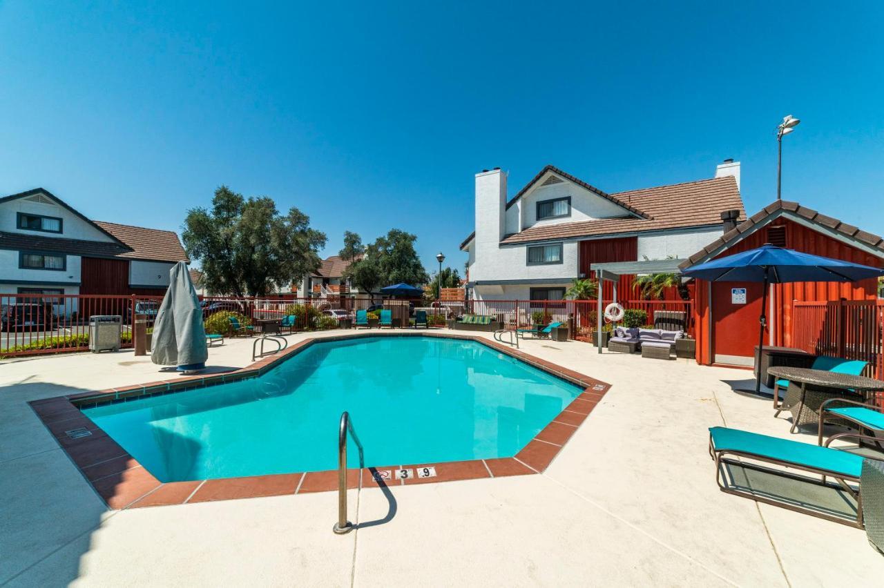 Metro Phx Upstairs 2Bd Sleeps 6 Heated Pool No Pets Allowed 피닉스 외부 사진